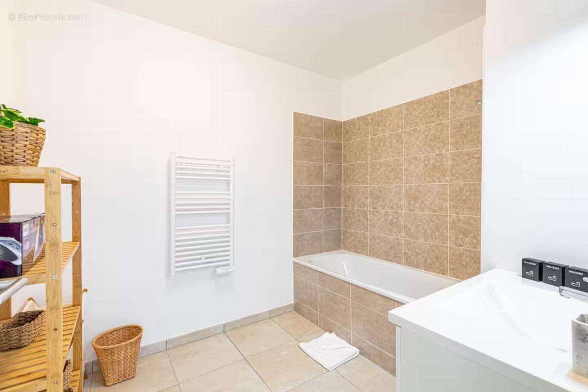 Romainvile - duplex meublé 85m² - 3ch -terrasses & parking - photo 16