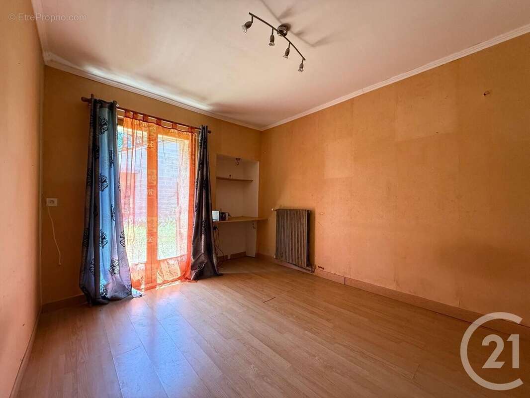 Maison à SAINT-SEROTIN