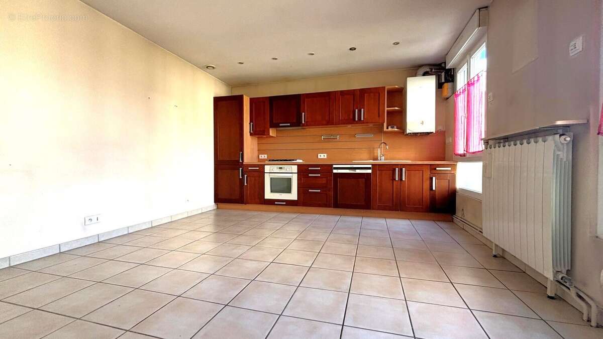 Appartement à MAISONS-ALFORT