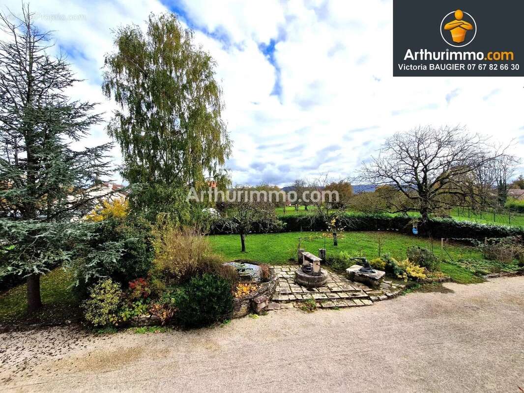 Maison à SAVIGNY-EN-REVERMONT