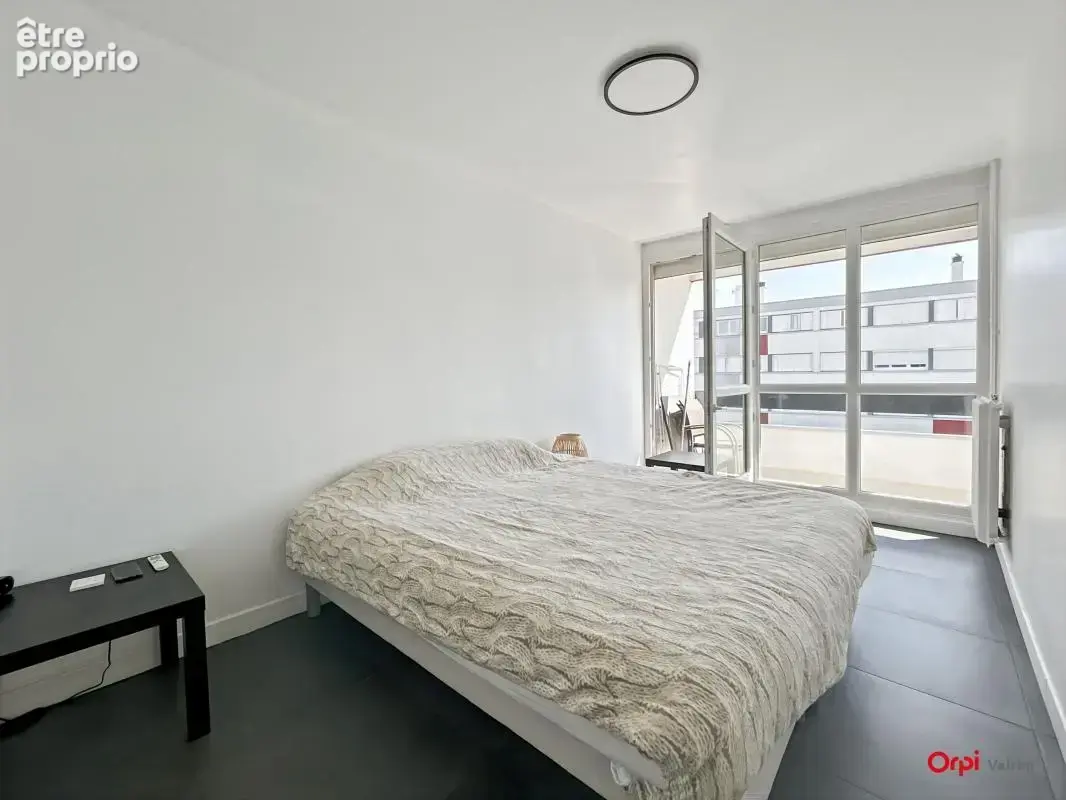 Beau T3 rénové avec balcon  - photo 5