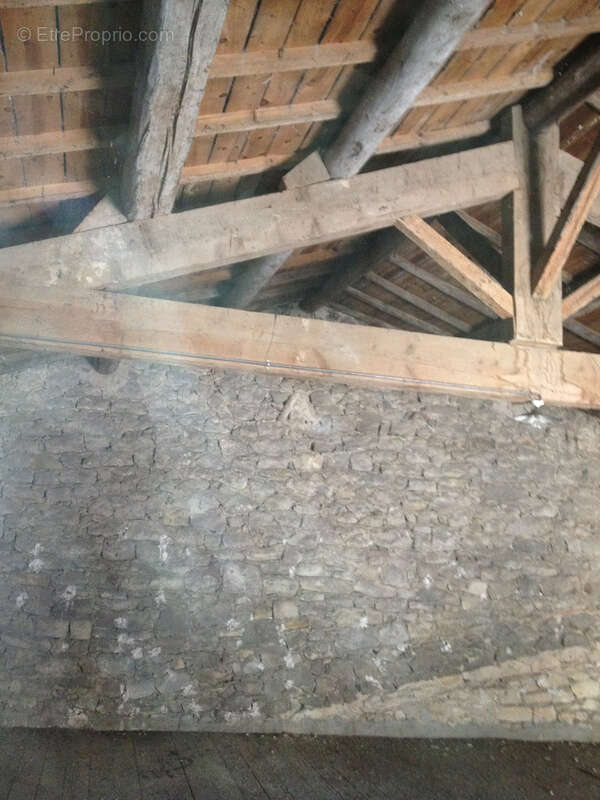 Maison à JONQUIERES-SAINT-VINCENT