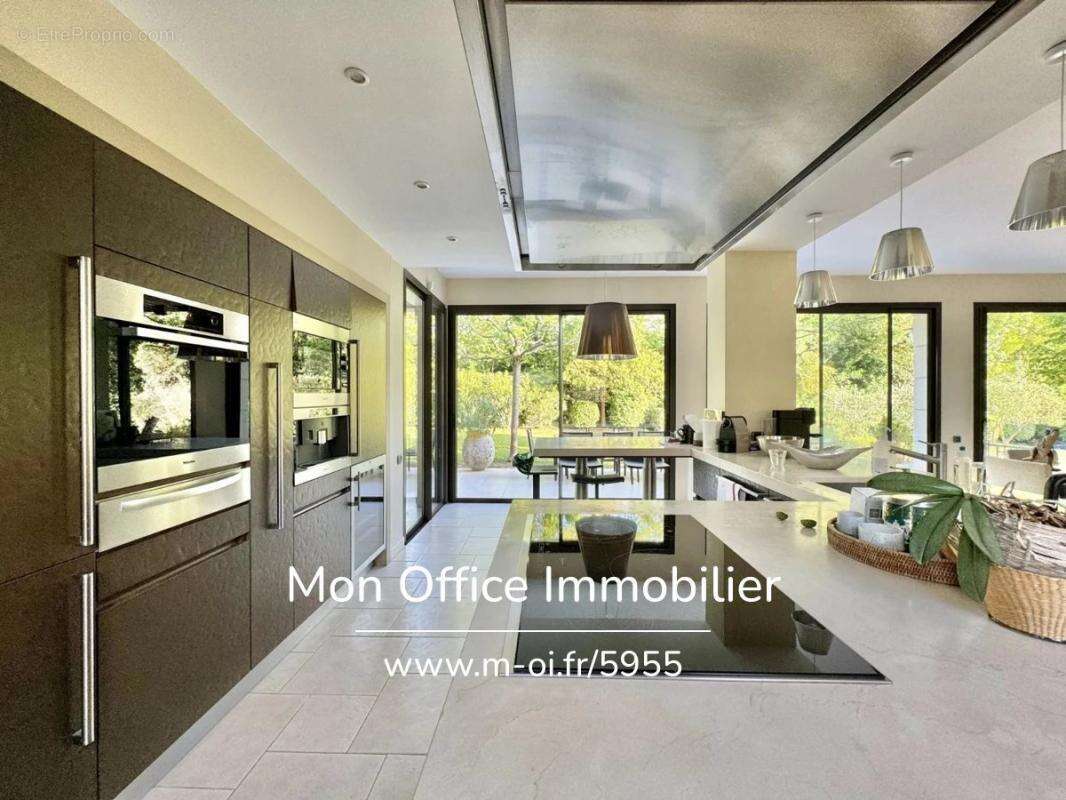 Maison à LE THOLONET