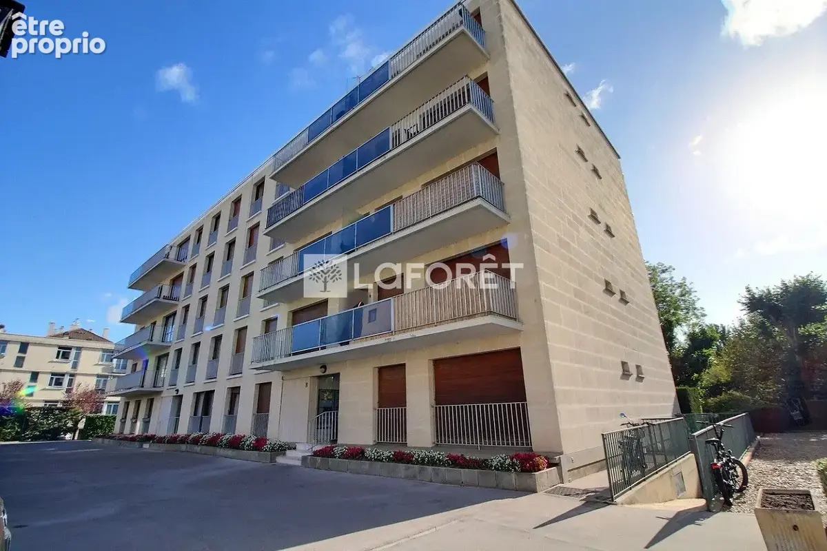 Appartement Rueil Malmaison 1 pièce(s) 27.35 m2 - photo 2