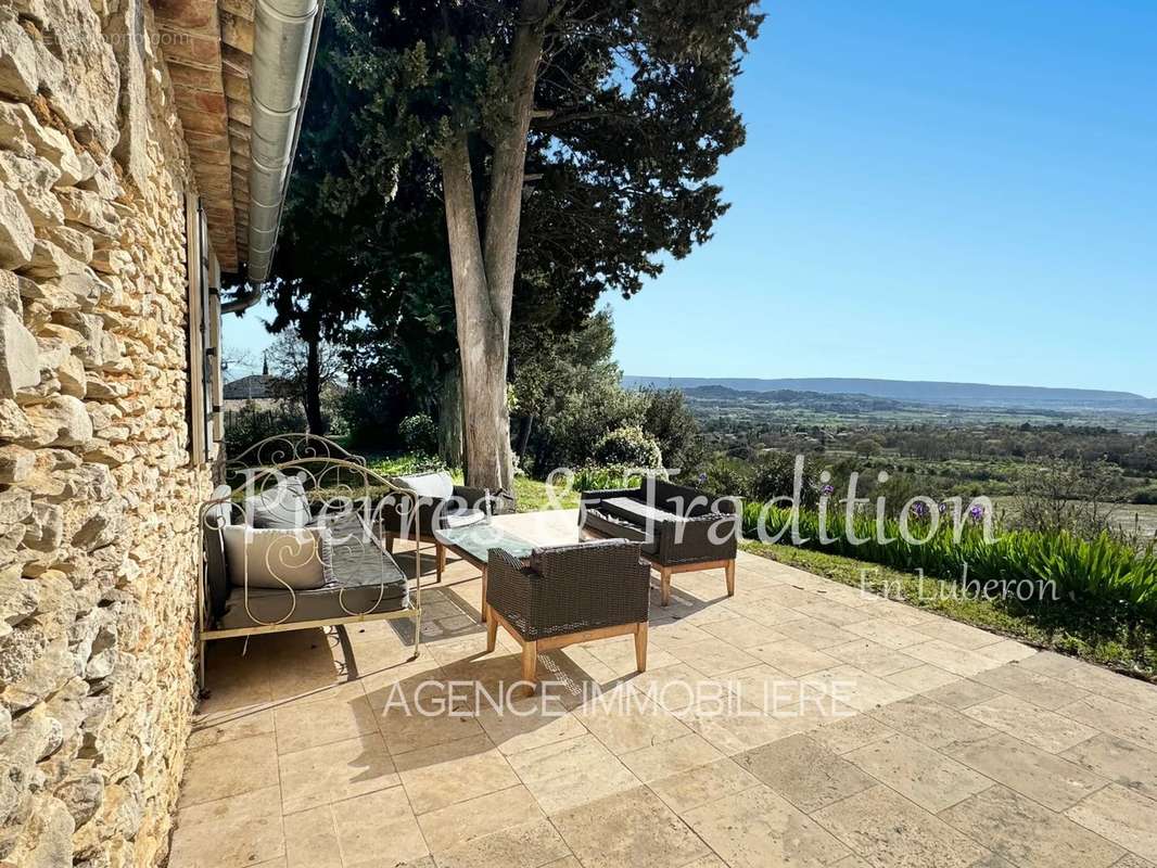 Maison à SAINT-SATURNIN-LES-APT