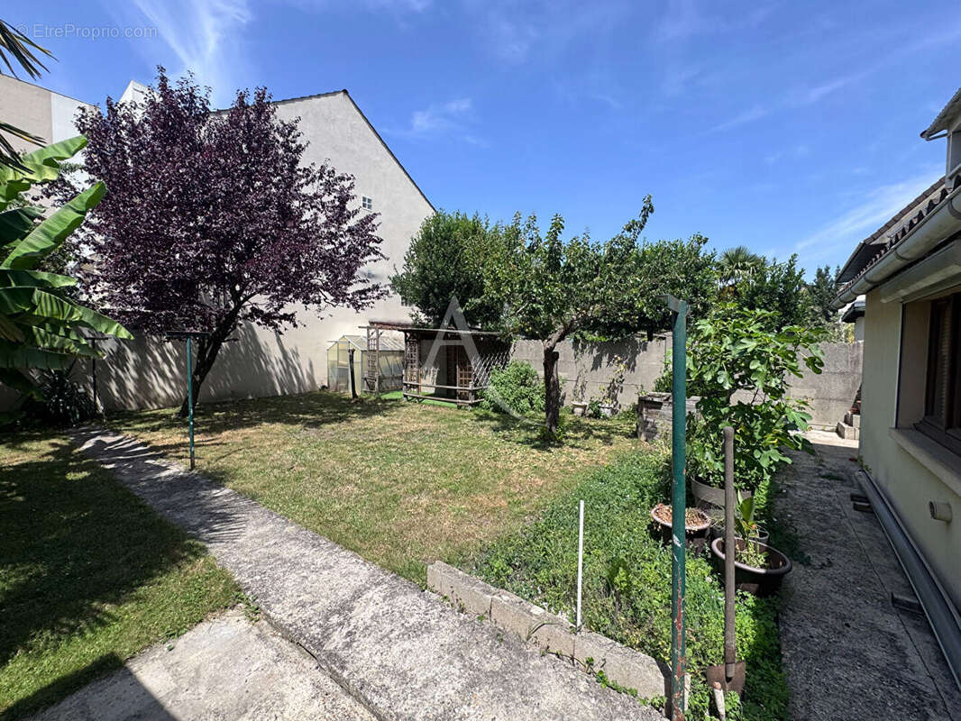 Maison à NEUILLY-SUR-MARNE