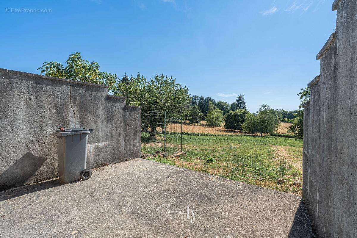 Appartement 112 m² à Saint-Germain-Les-Belles  - photo 5