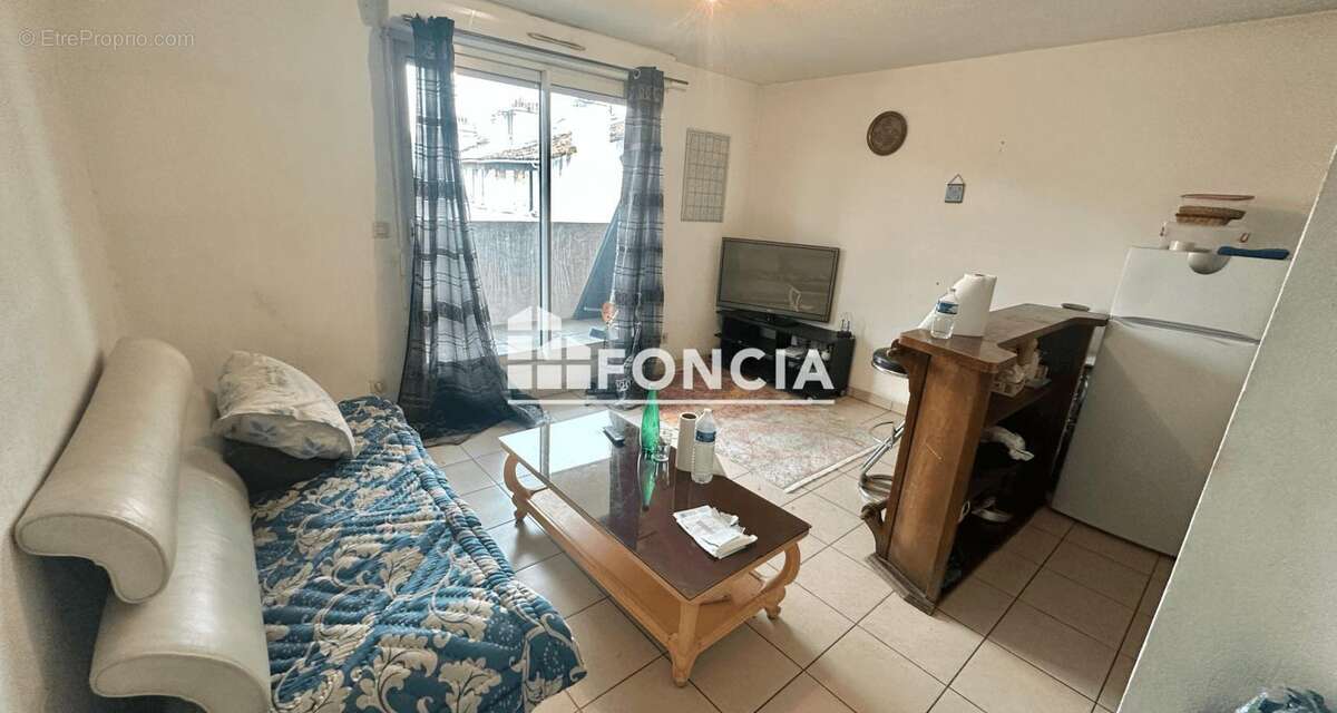 Appartement à MARSEILLE-3E