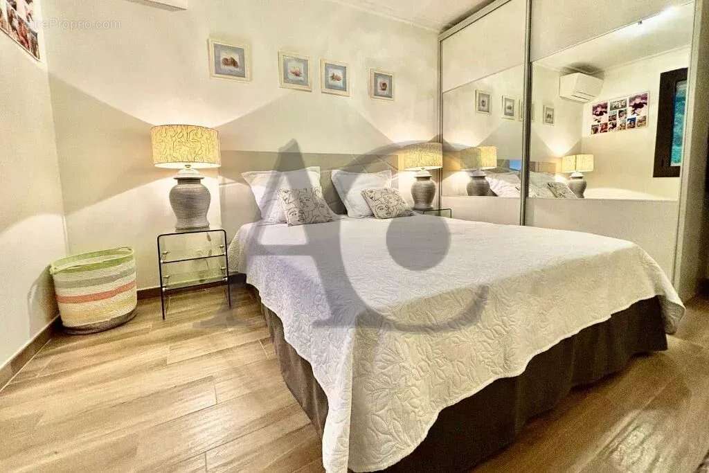 Appartement à VILLENEUVE-LOUBET