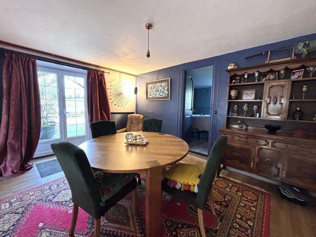 Maison à CHATAIN