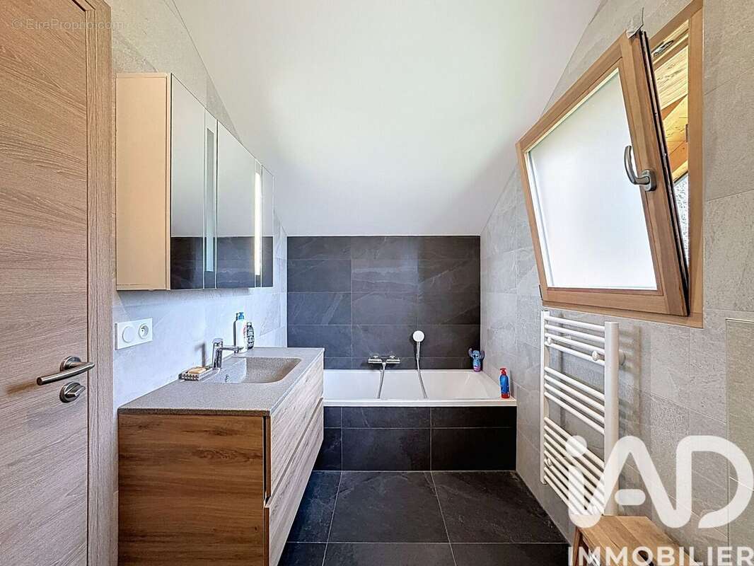Maison 103 m² à Saint-Andre-De-Boege  - photo 9
