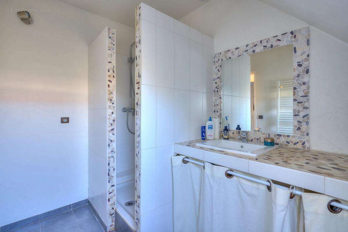 Maison à VILLECRESNES