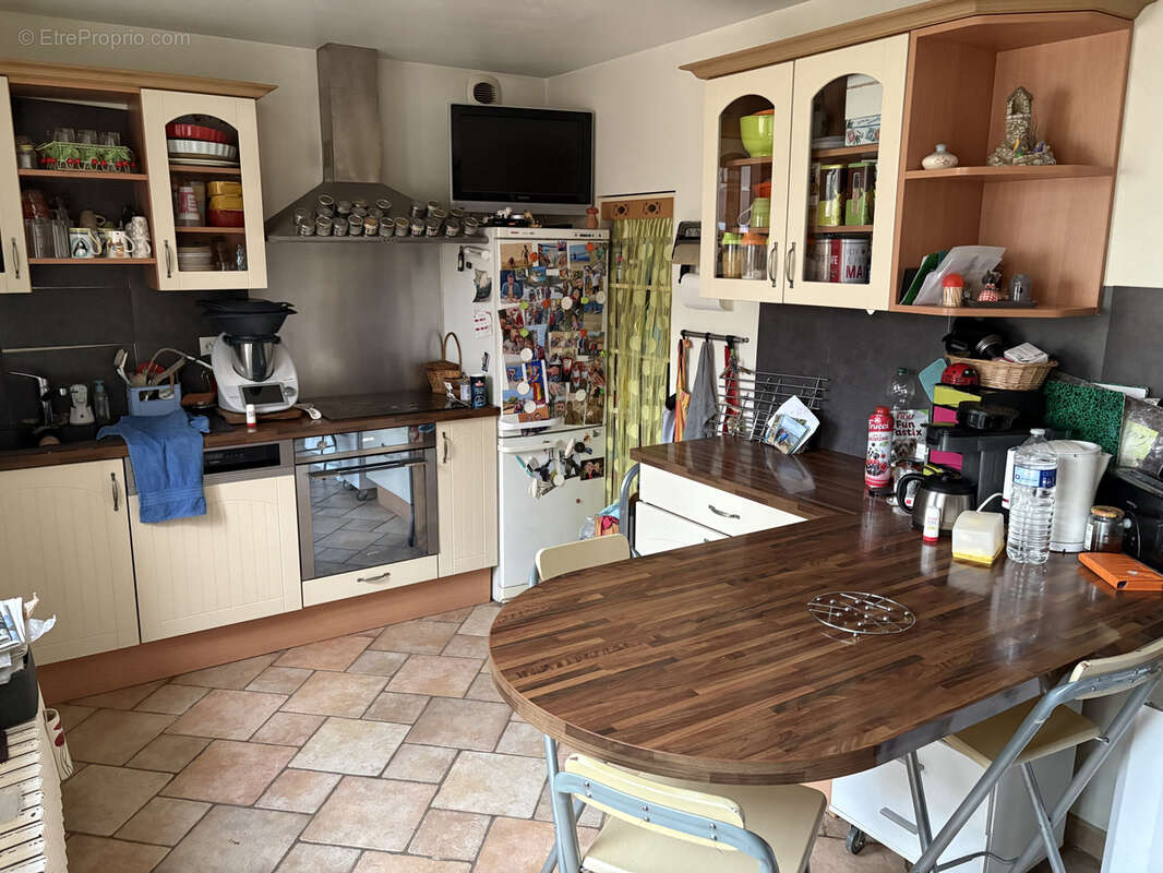 Maison à AMBRIERES-LES-VALLEES