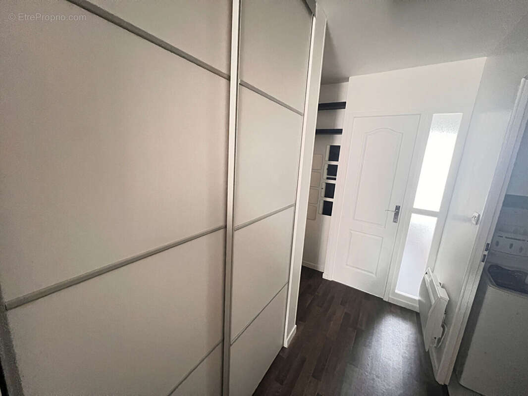 Appartement F2 meublé, 2 stationnements - photo 5