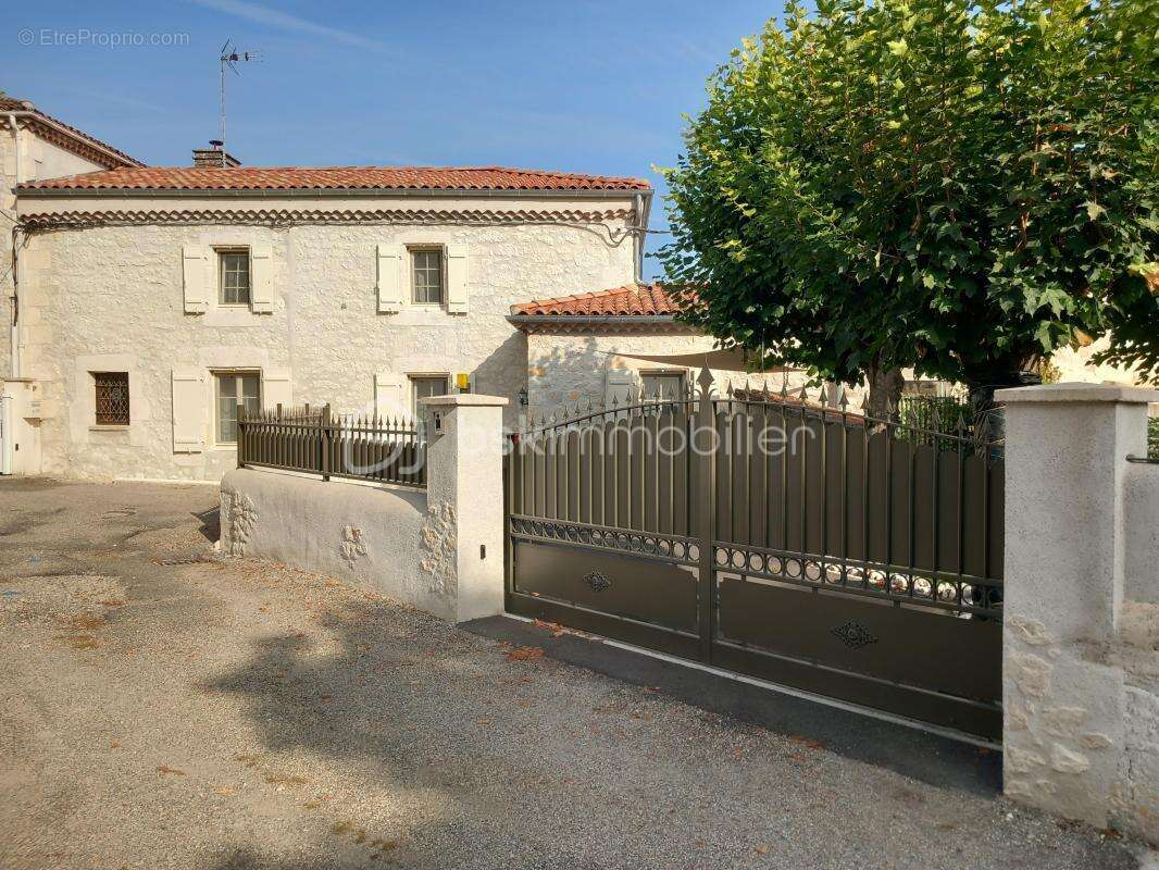 Maison à NERAC