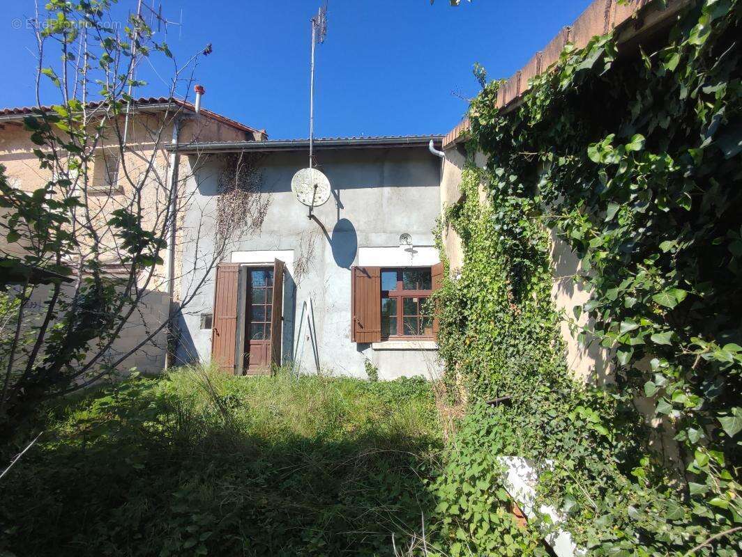 Maison à DOUZILLAC