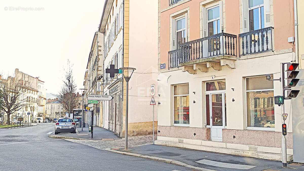 Autre à LE PUY-EN-VELAY