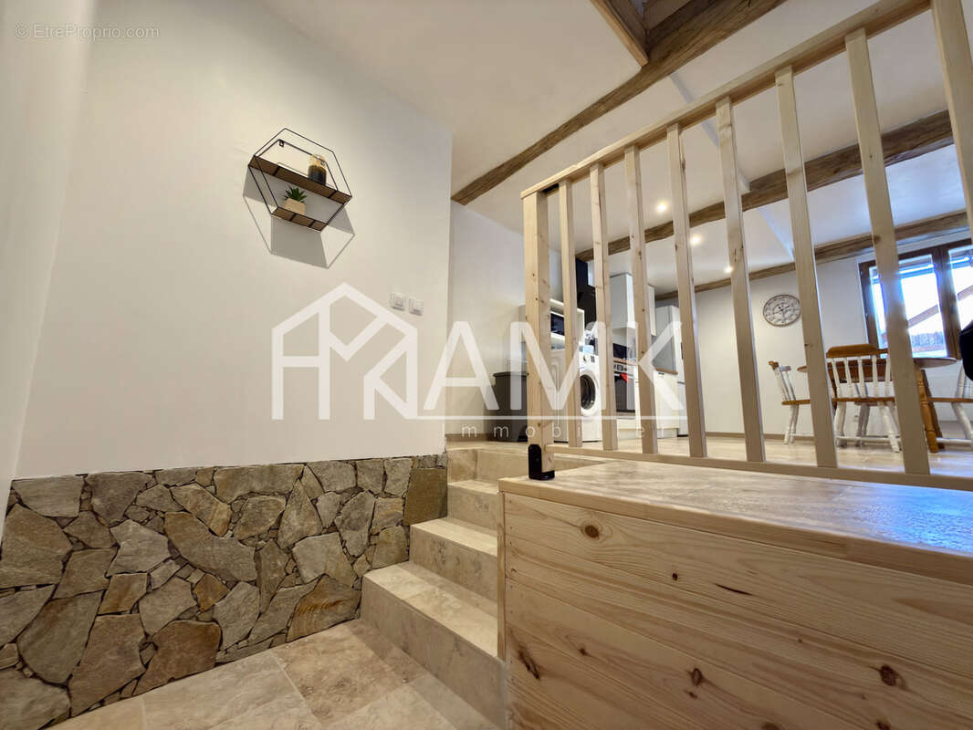 Maison rénovée avec deux logements indépendants   Crots village - photo 4