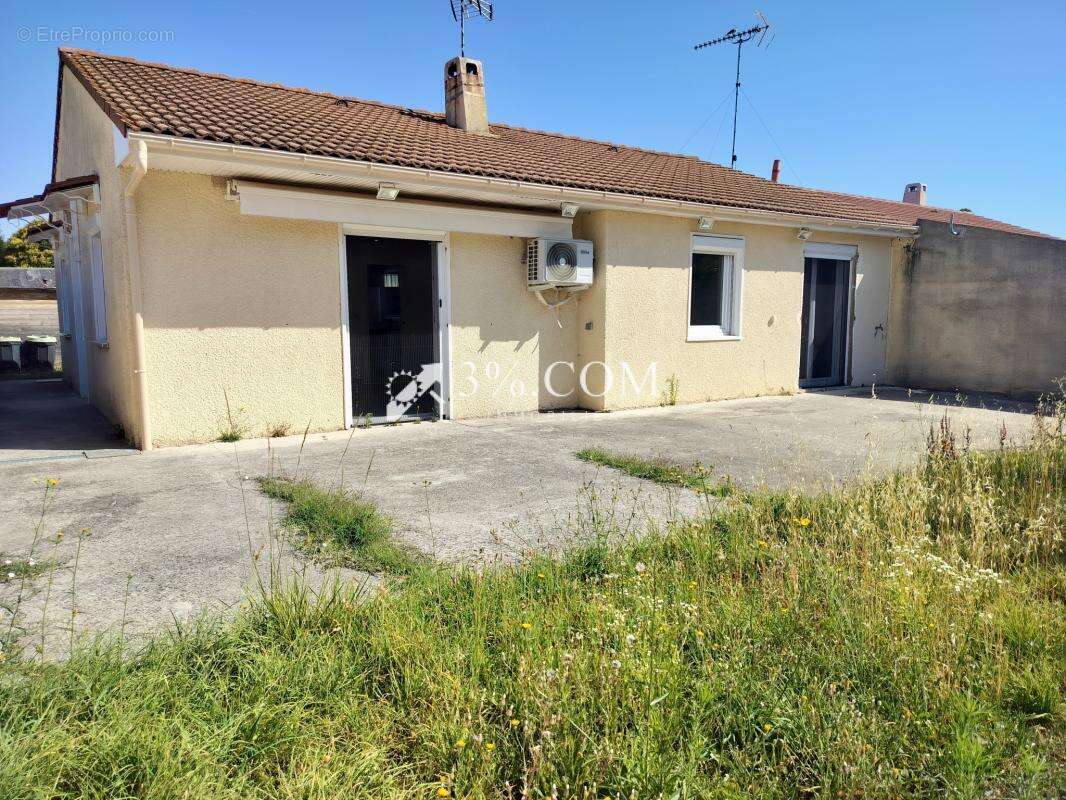 Maison à GRANGES-LES-BEAUMONT