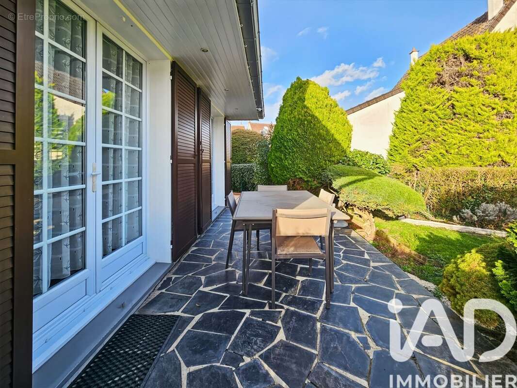 Photo 2 - Maison à BREUILLET