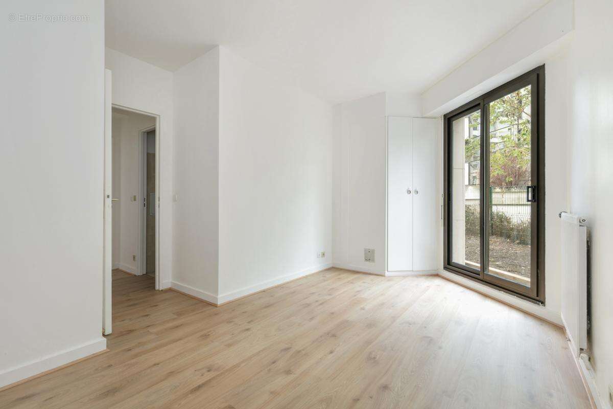 Appartement à LEVALLOIS-PERRET