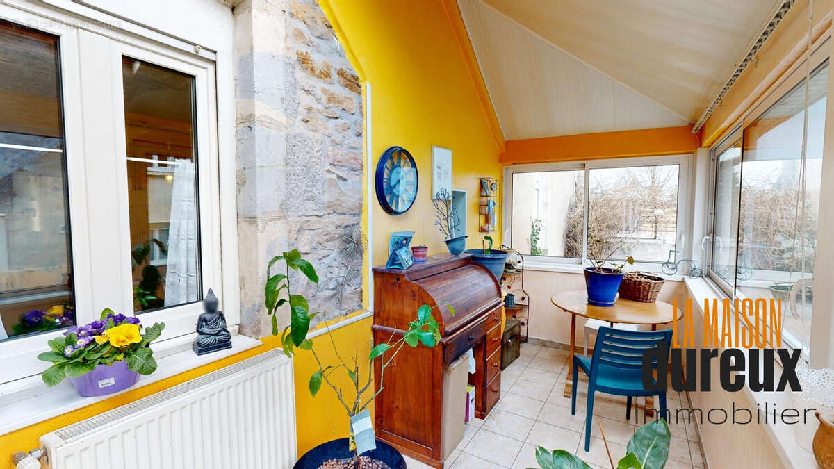 Appartement à POUILLEY-LES-VIGNES