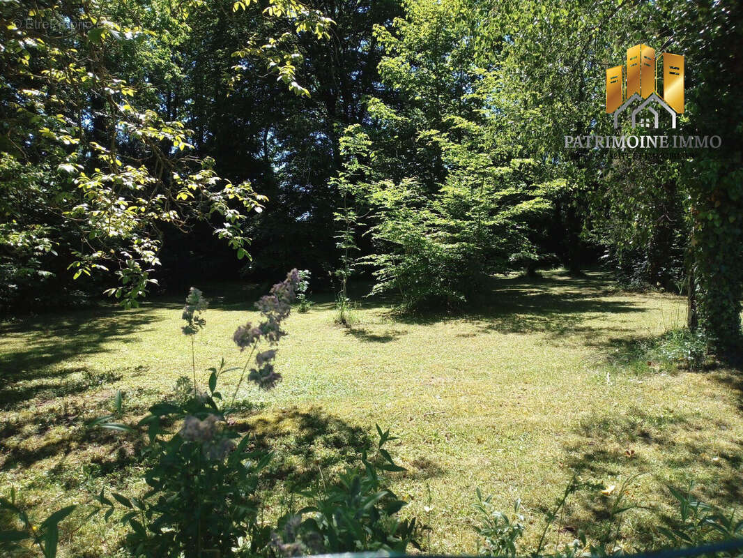 Maison à SAINT-VINCENT-DU-LOROUER