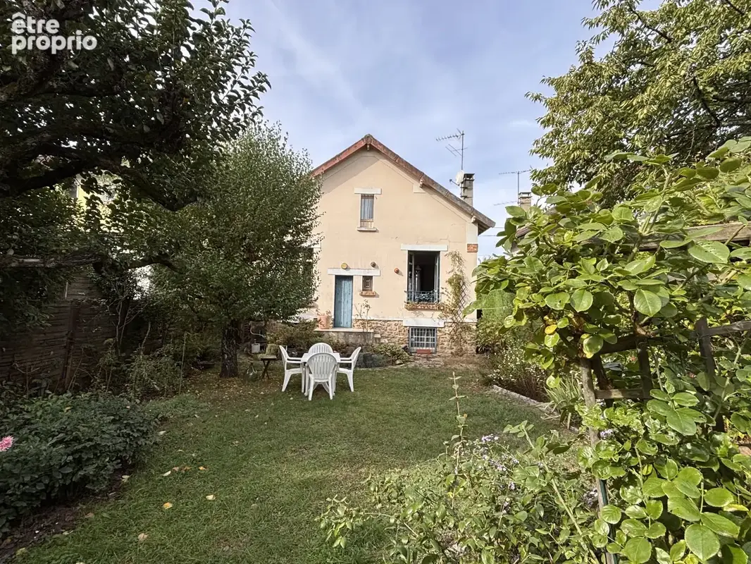 Maison à EZANVILLE