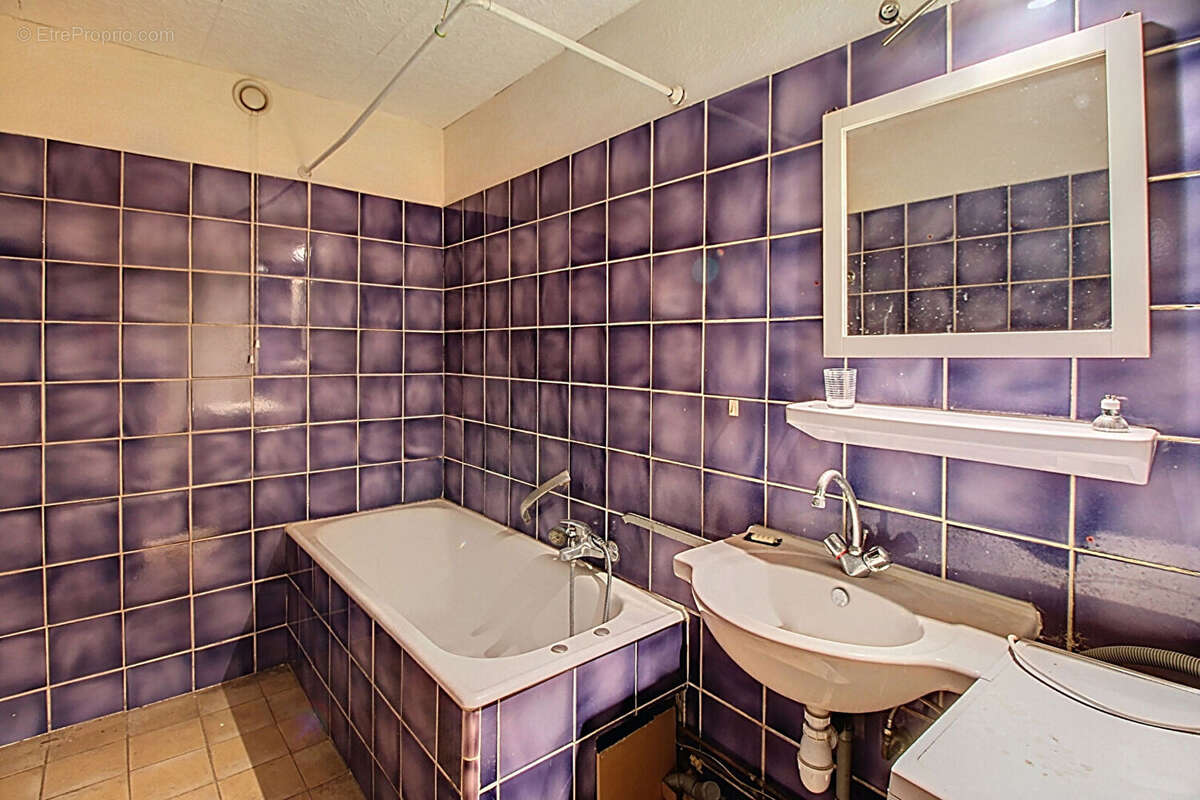 Appartement à SALERNES