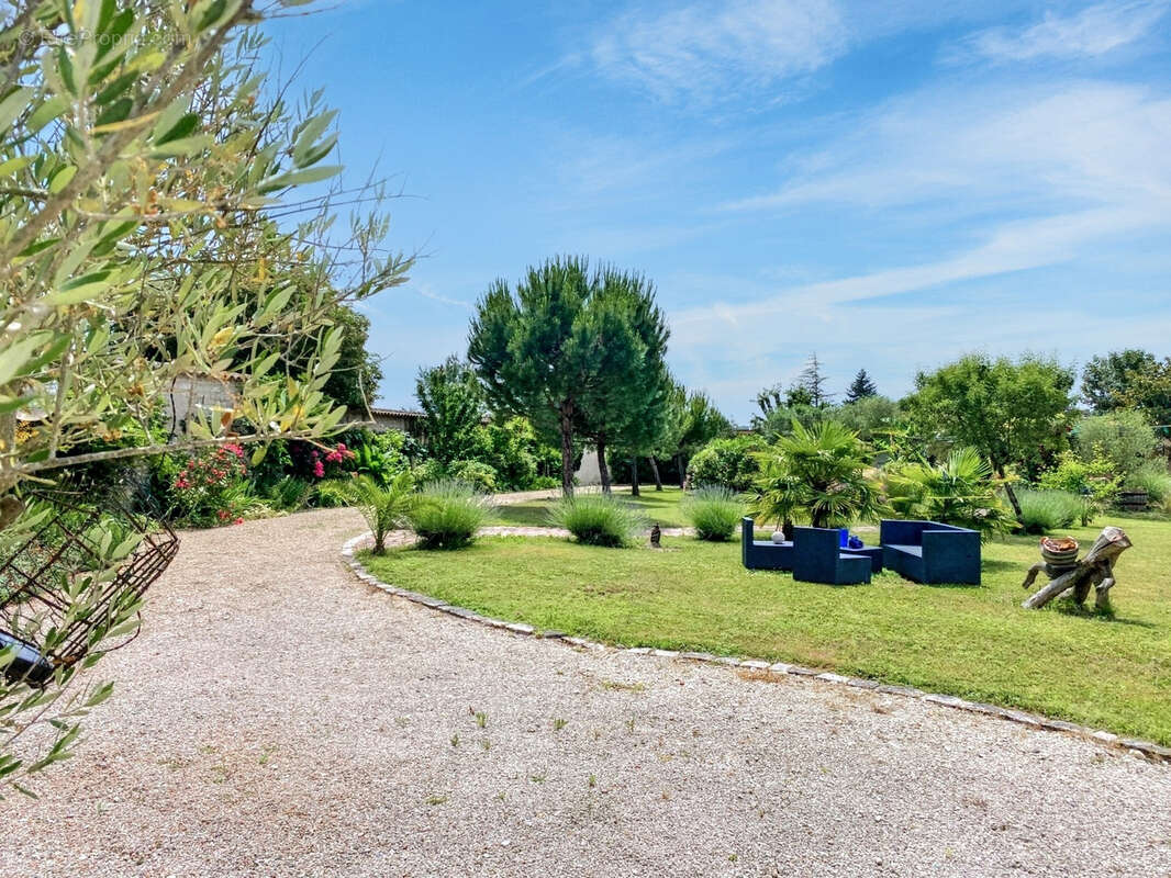 Maison à JULIENNE