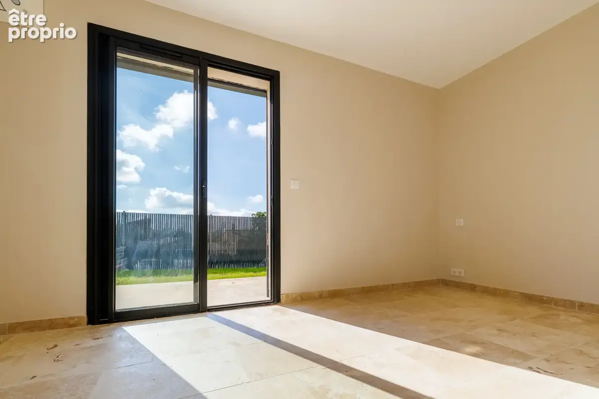 Maison entièrement rénovée avec piscine, à 200 m du village - photo 29