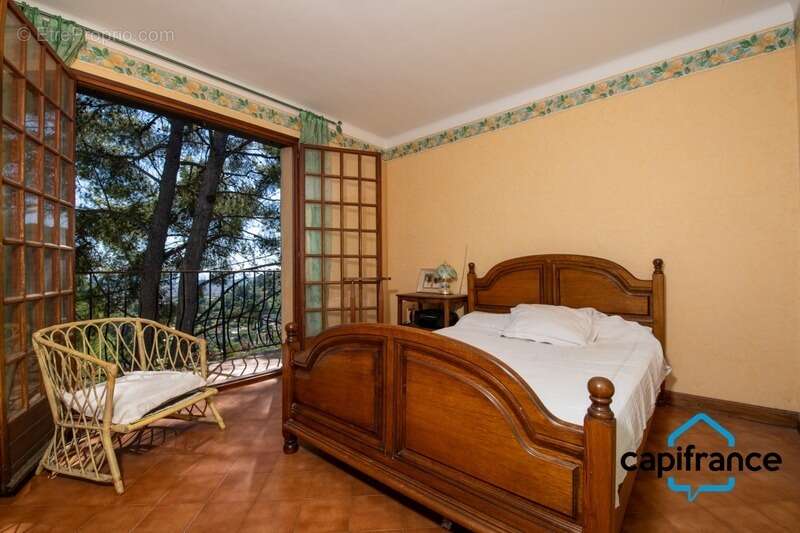 Maison à LA VALETTE-DU-VAR