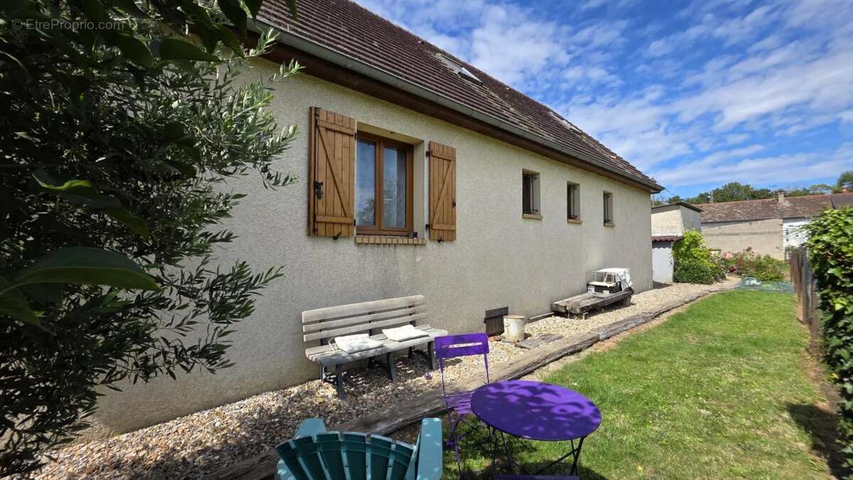 Maison à MILLY-SUR-THERAIN