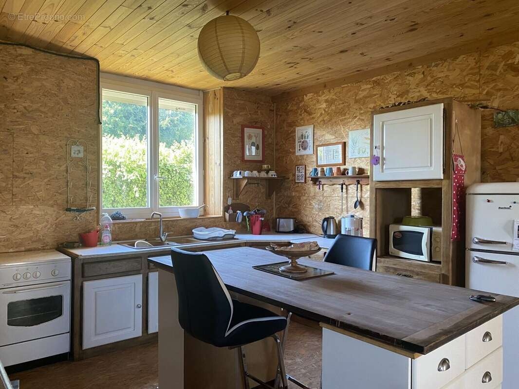 Maison 140 m² à Chamberet  - photo 3