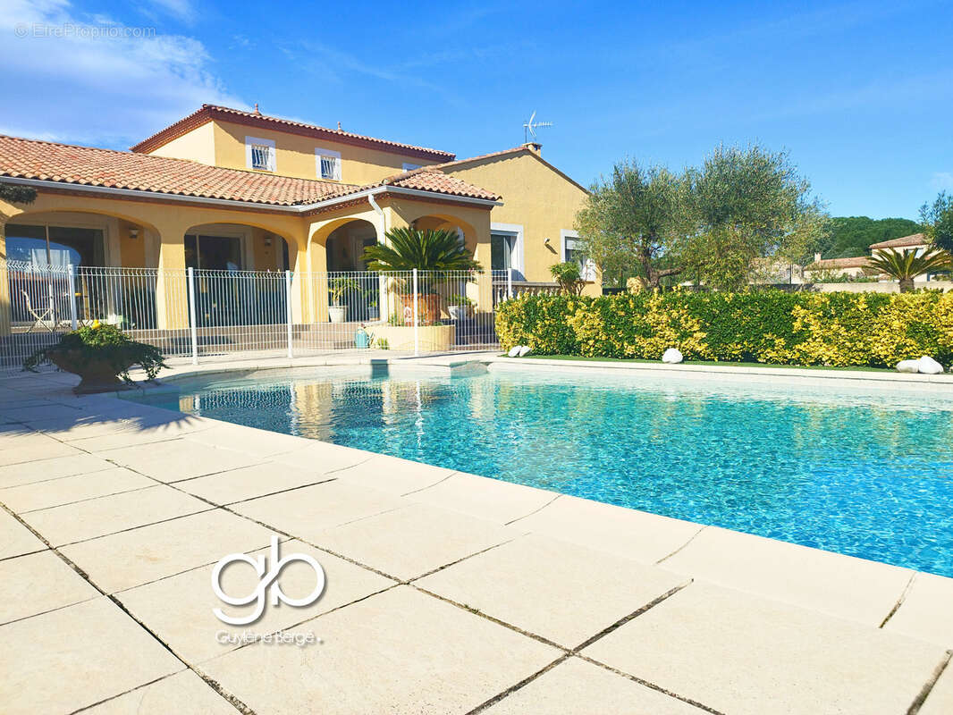Villa traditionnelle 192 m2 avec jardin fruitier et pool house en bois - - photo 2