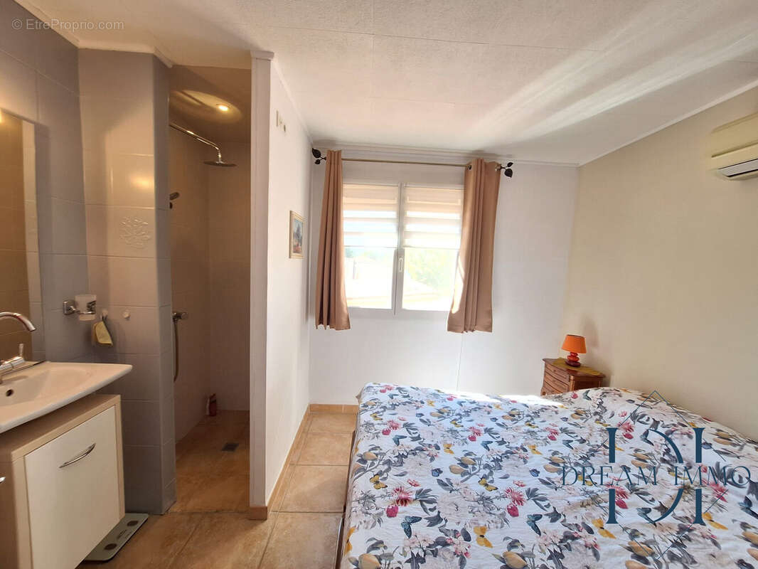 Maison à PERET