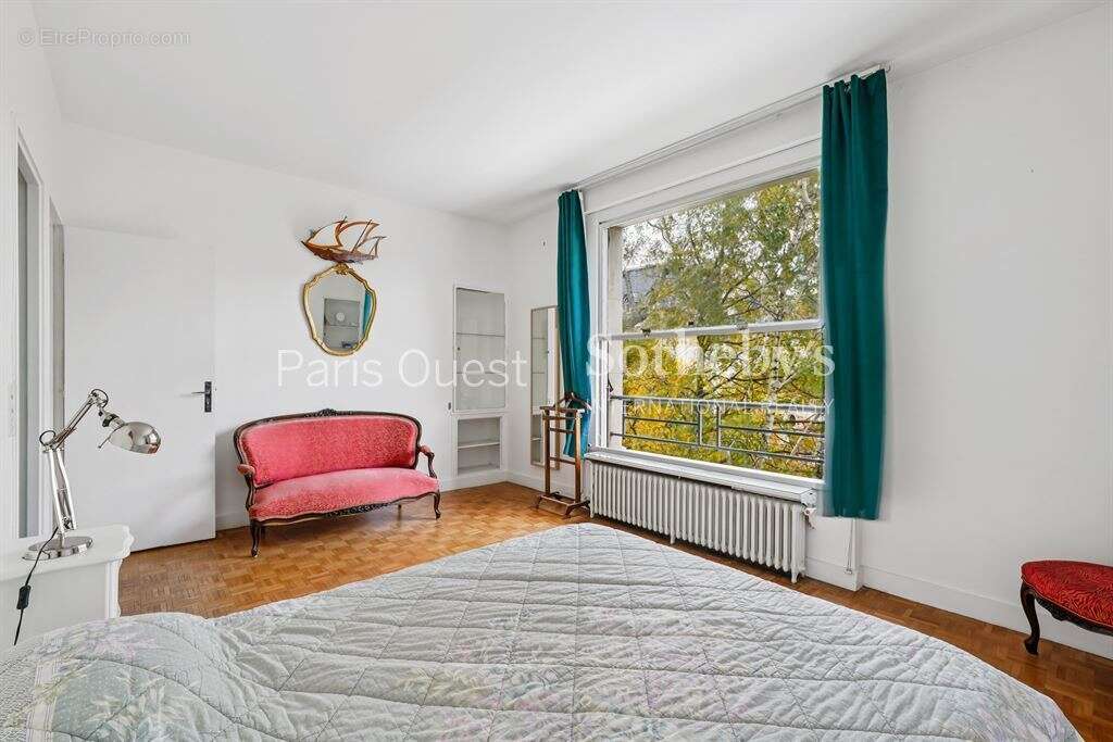 Appartement à NEUILLY-SUR-SEINE