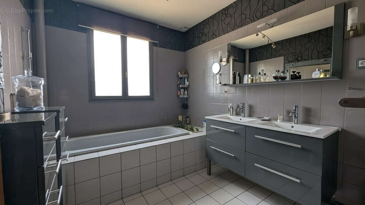Maison à LA FRENAYE