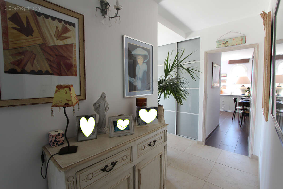 Appartement à LA COLLE-SUR-LOUP