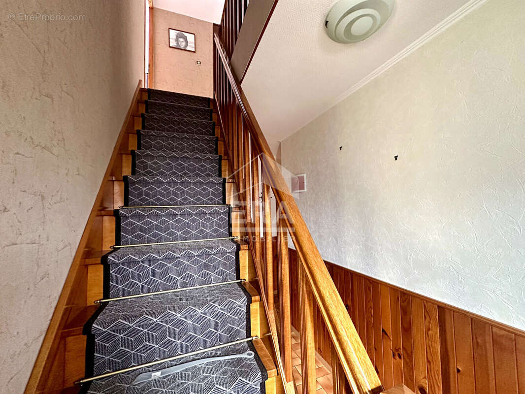 Maison à VILLENEUVE-LA-GUYARD