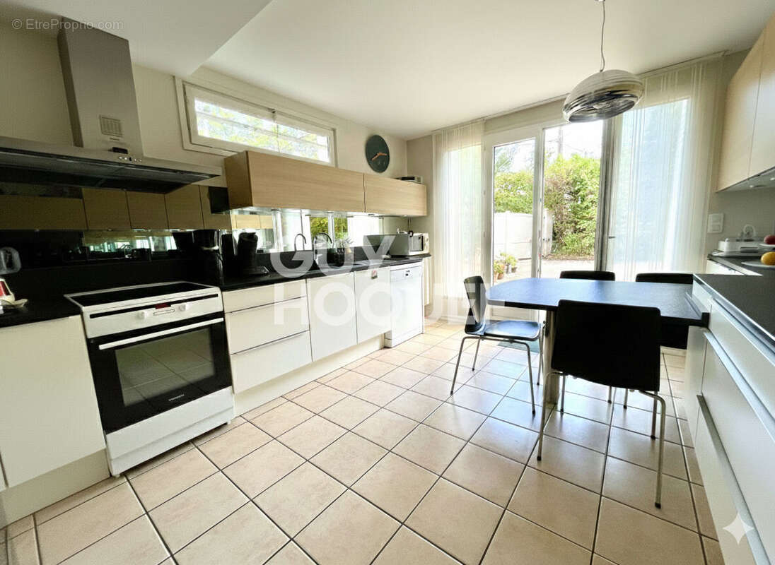 Maison à OULLINS