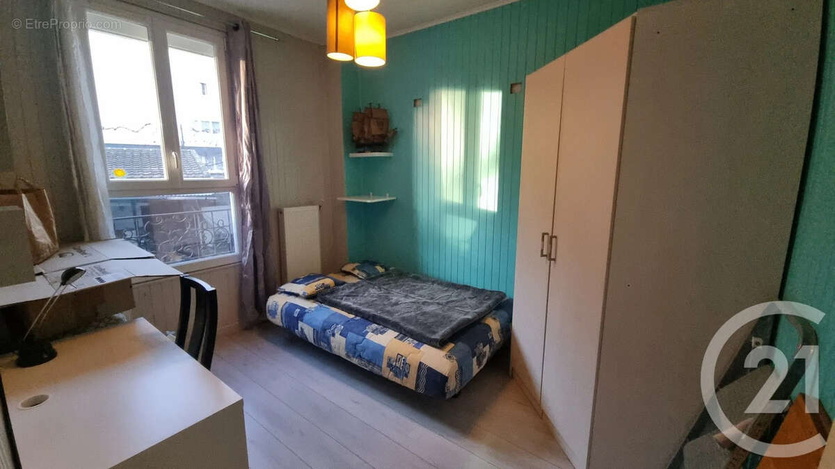 Appartement à SAINT-MAUR-DES-FOSSES