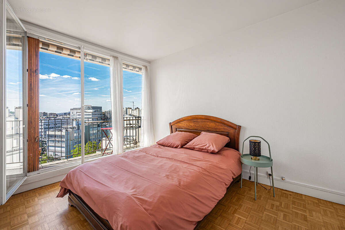 Appartement à PARIS-12E