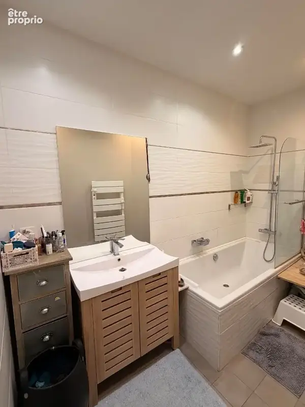 Appartement Canut T4 de 100 m² Duplex - Vue unique - photo 10