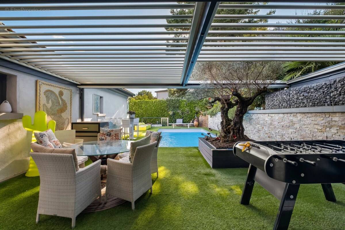 Maison à TASSIN-LA-DEMI-LUNE