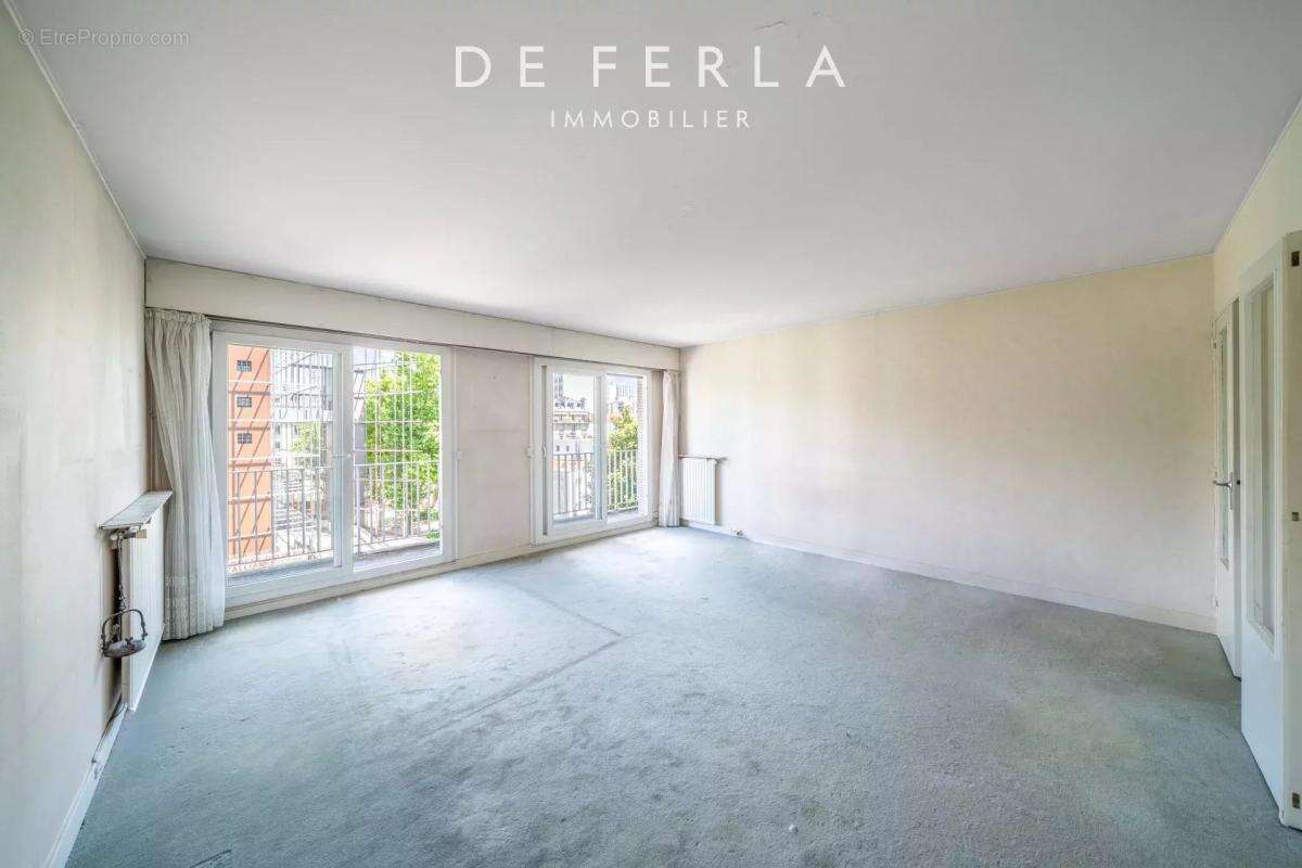 Appartement à PARIS-15E