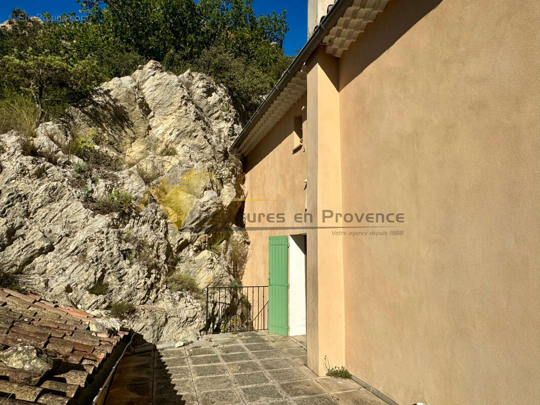 Maison à MALAUCENE