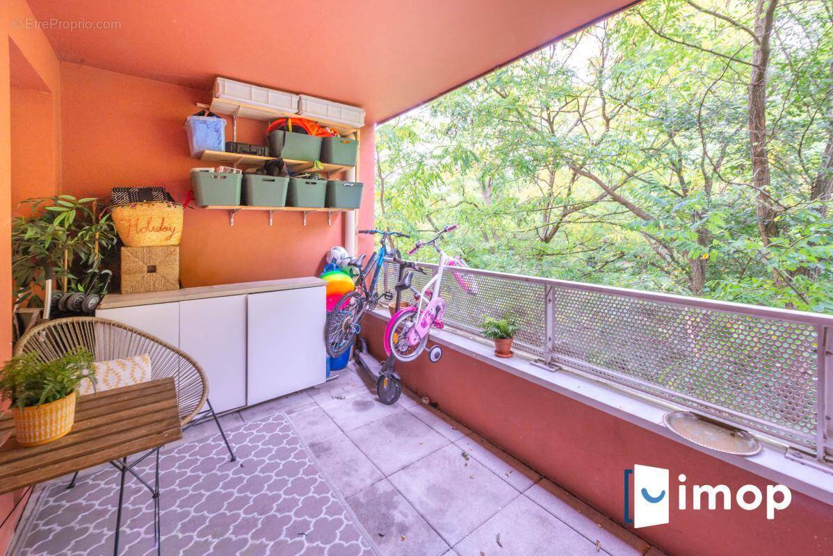 Appartement à STAINS
