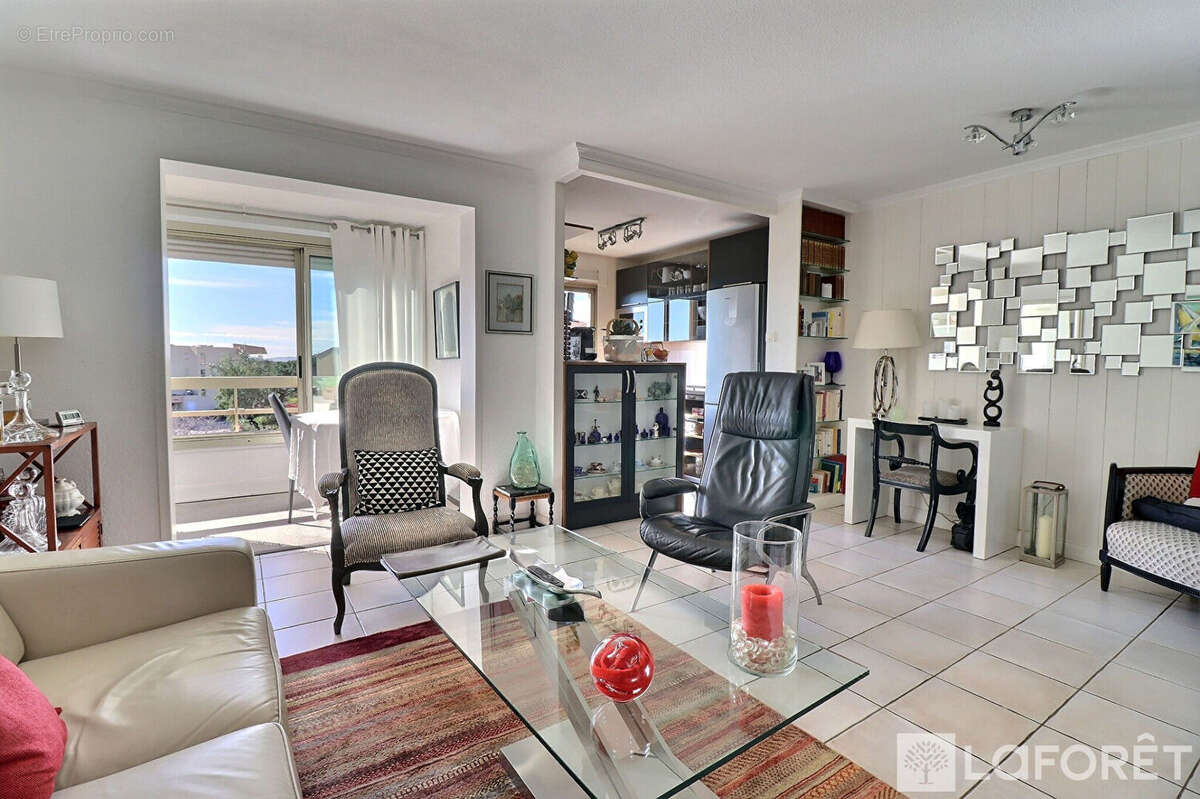 Appartement à LA LONDE-LES-MAURES