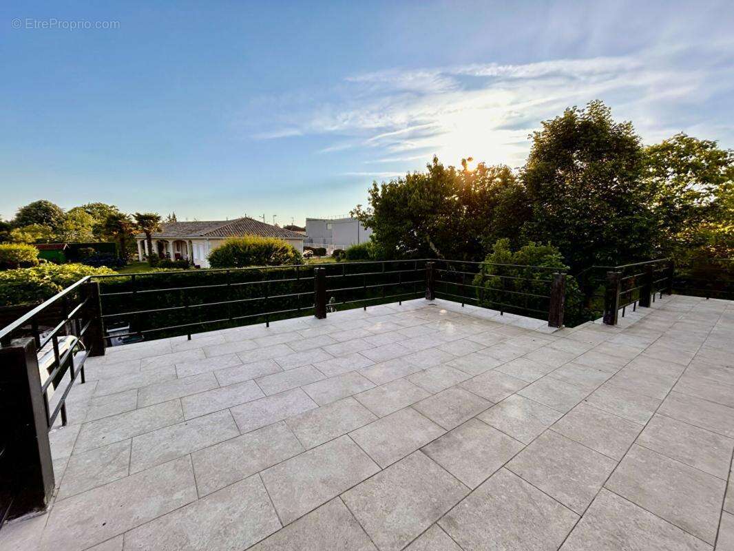 Maison à SAINT-ASTIER